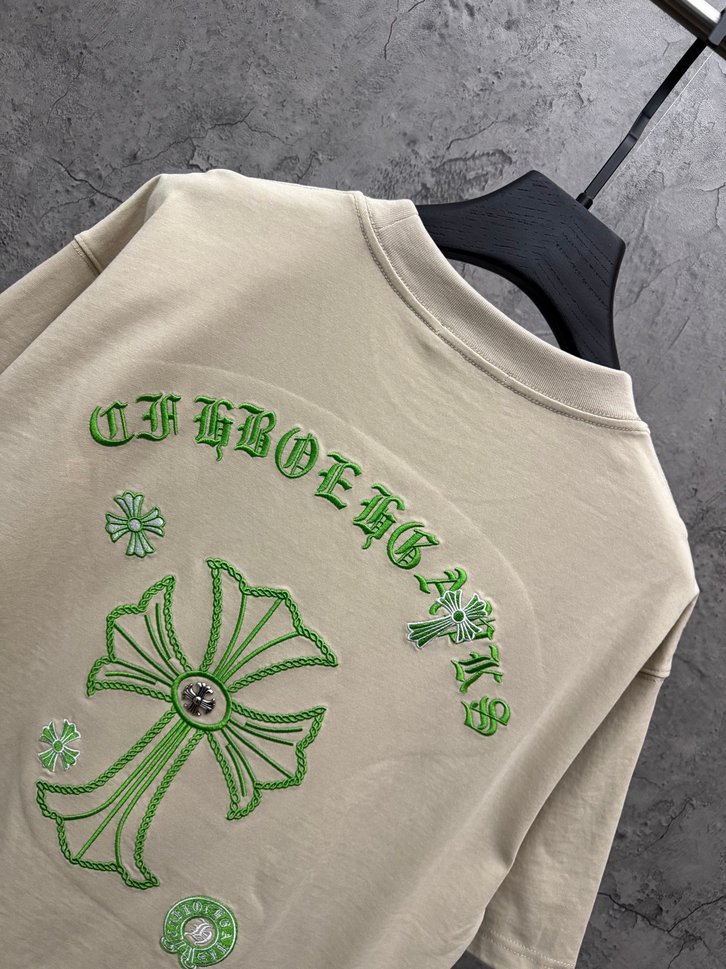 크롬하 그린로고2 베이지 반팔
