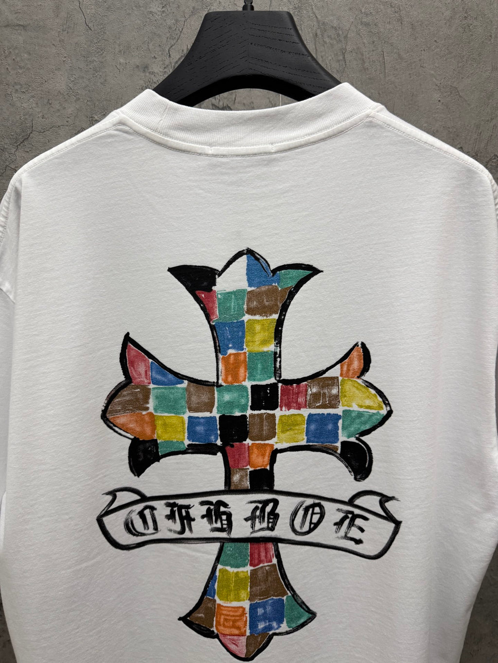 크롬하 크로스프린팅로고 흰색반팔