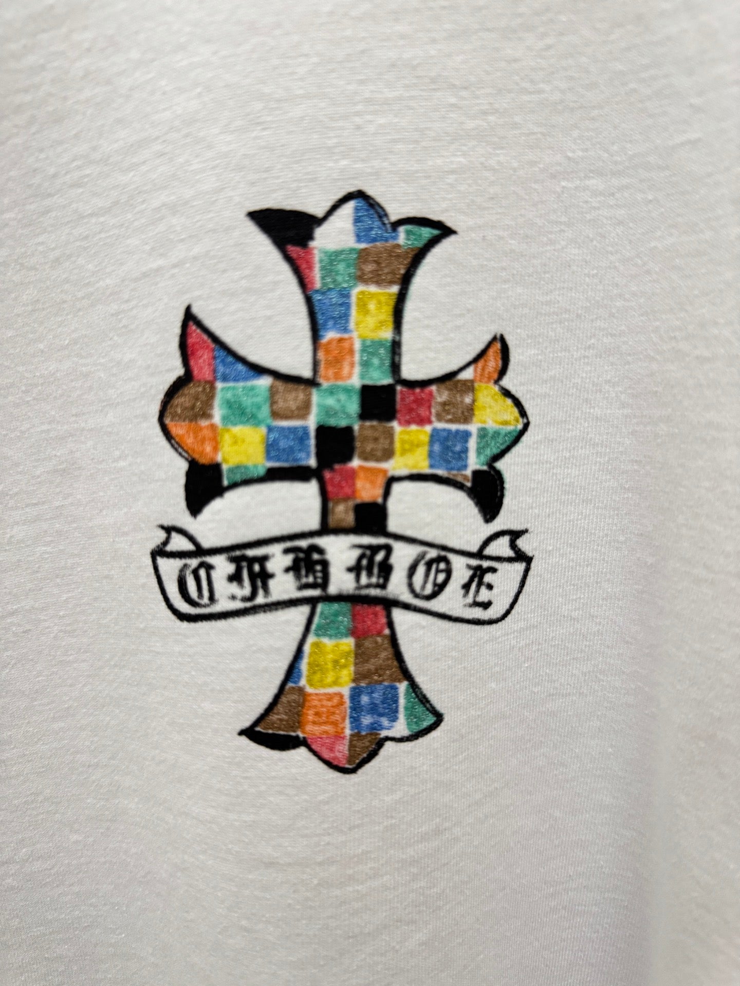크롬하 크로스프린팅로고 흰색반팔