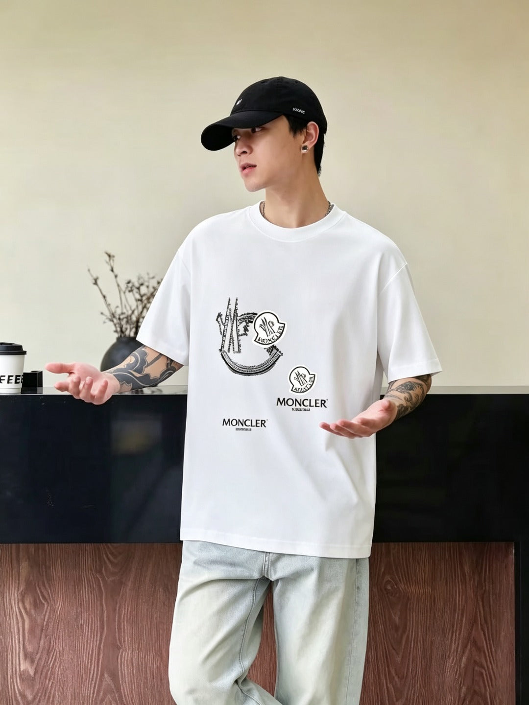 몽클 화이트 반팔 908365