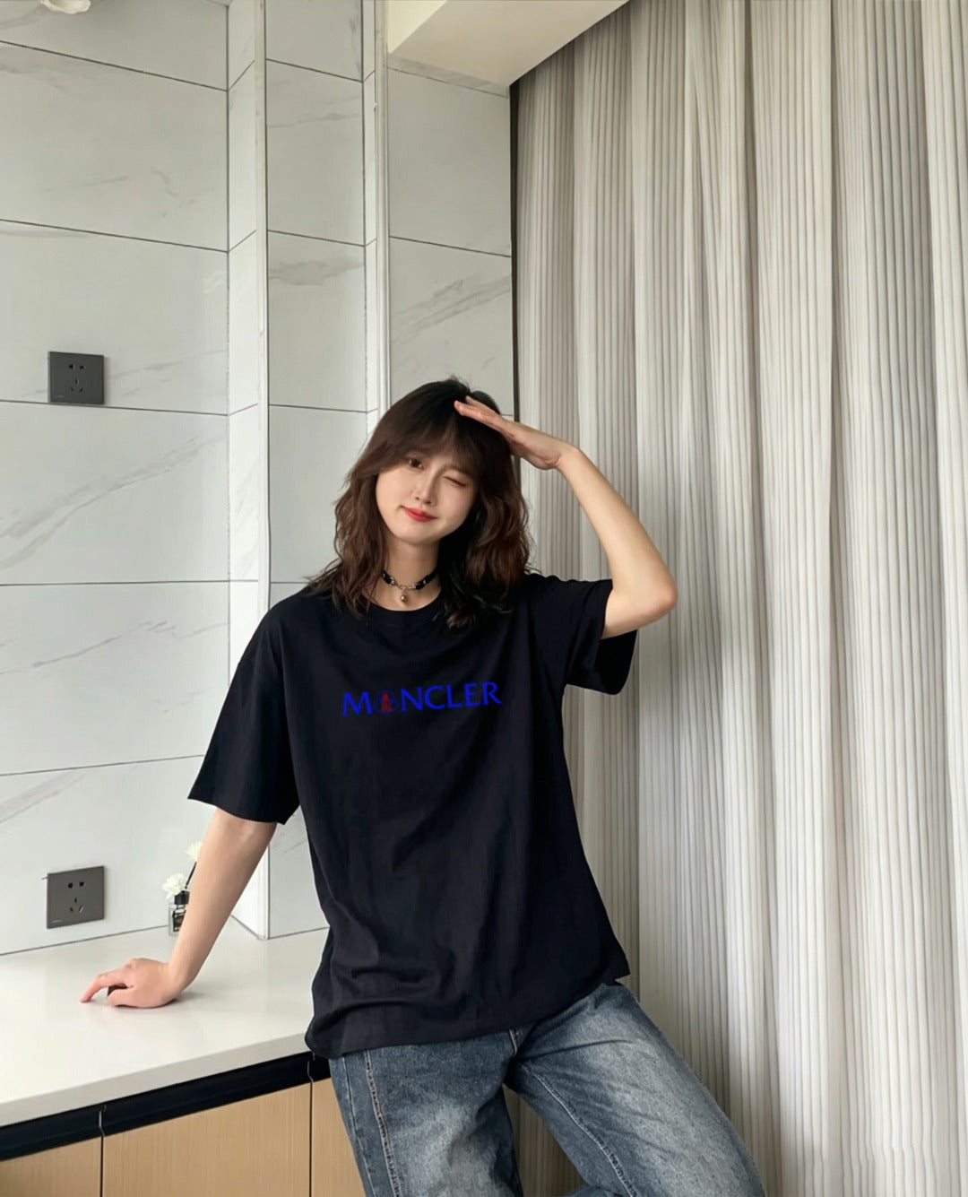 몽클 블랙 반팔 908363
