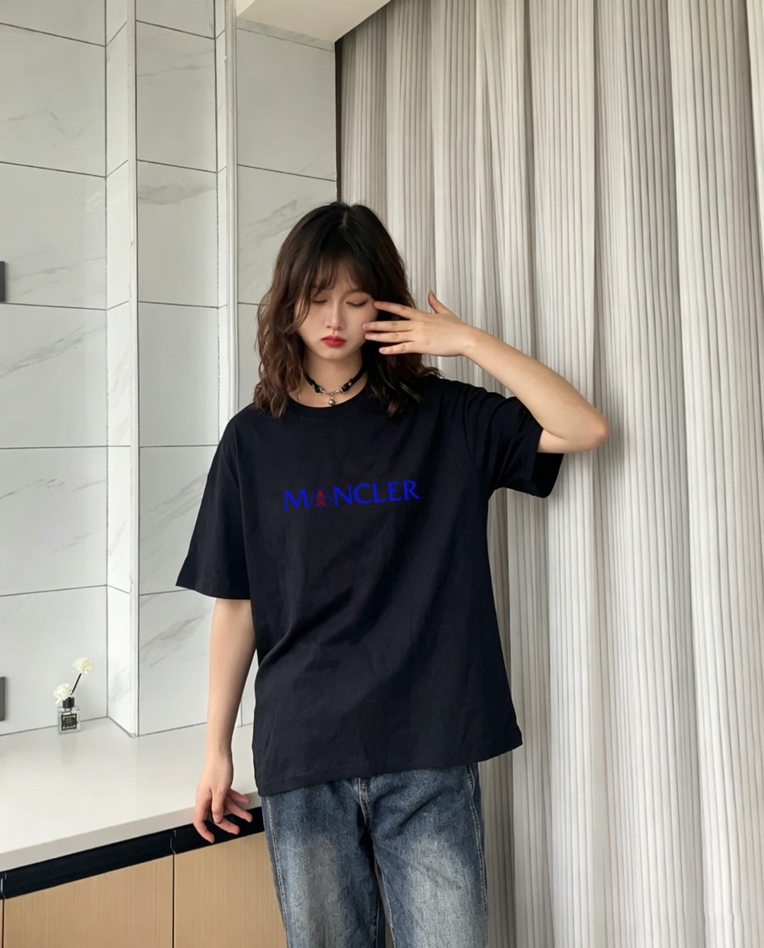 몽클 블랙 반팔 908363