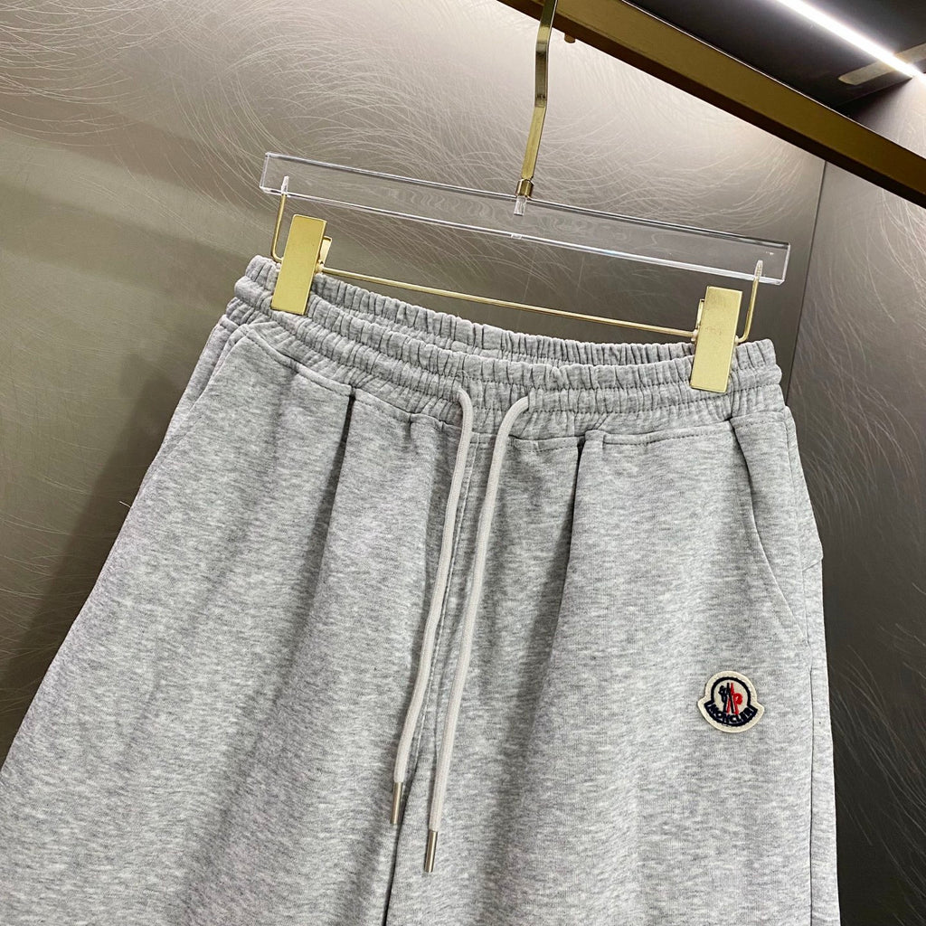 몽클 그레이블랙 반바지 906889