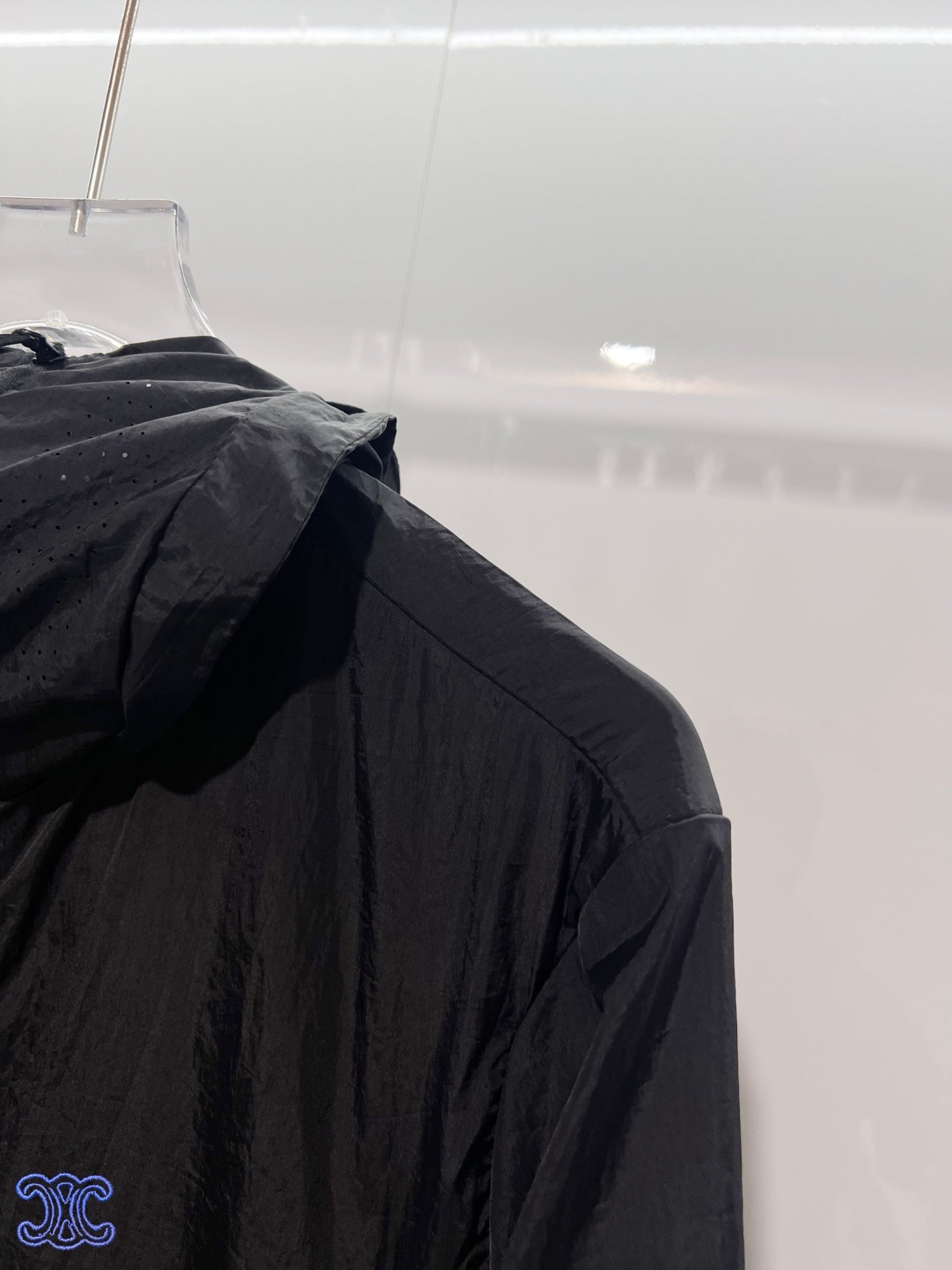 876564